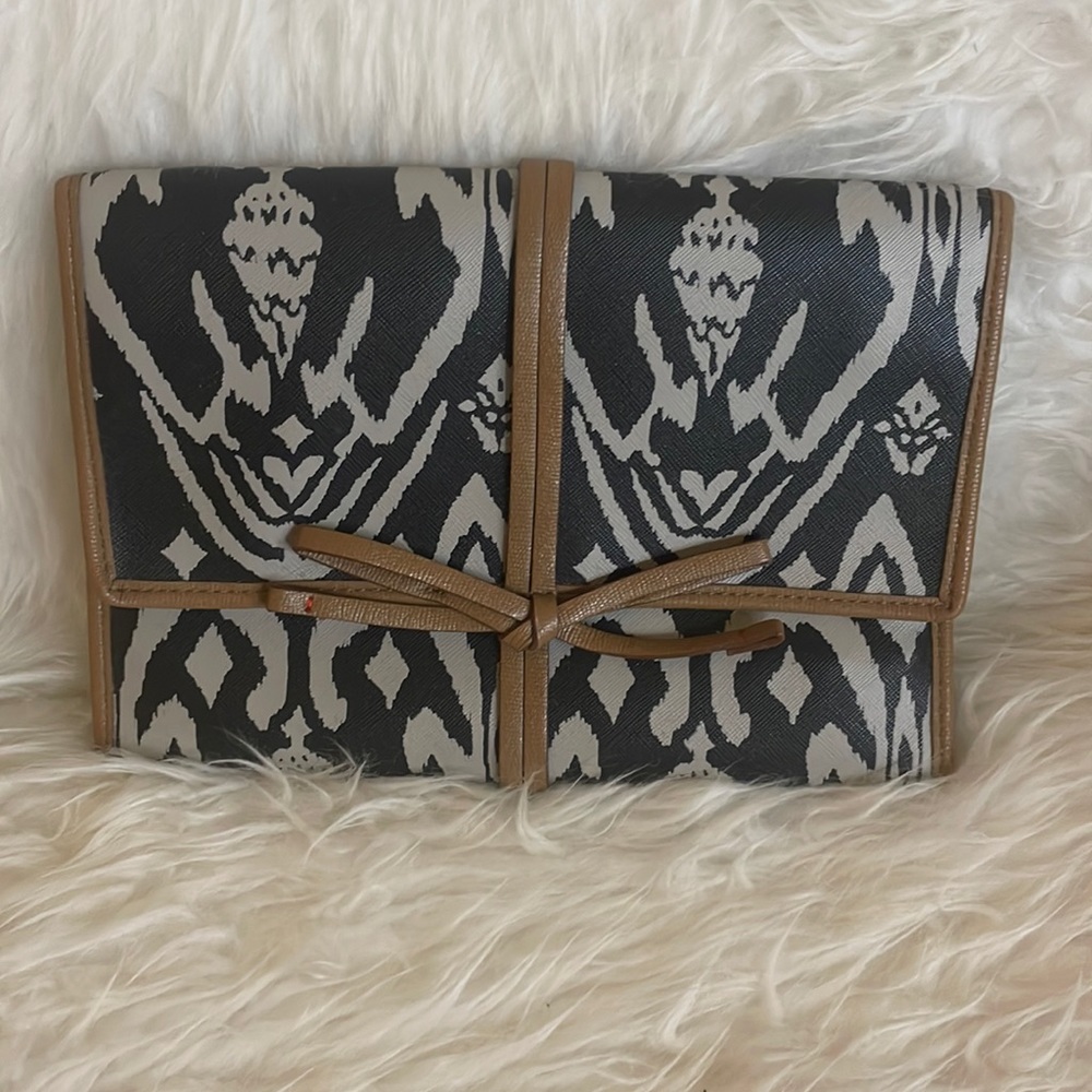 Stella & Dot Black Ikat Jewelry Travel case